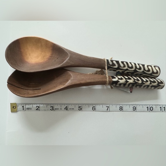 Just one, Africa serving utensils - NWT - Picture 4 of 4